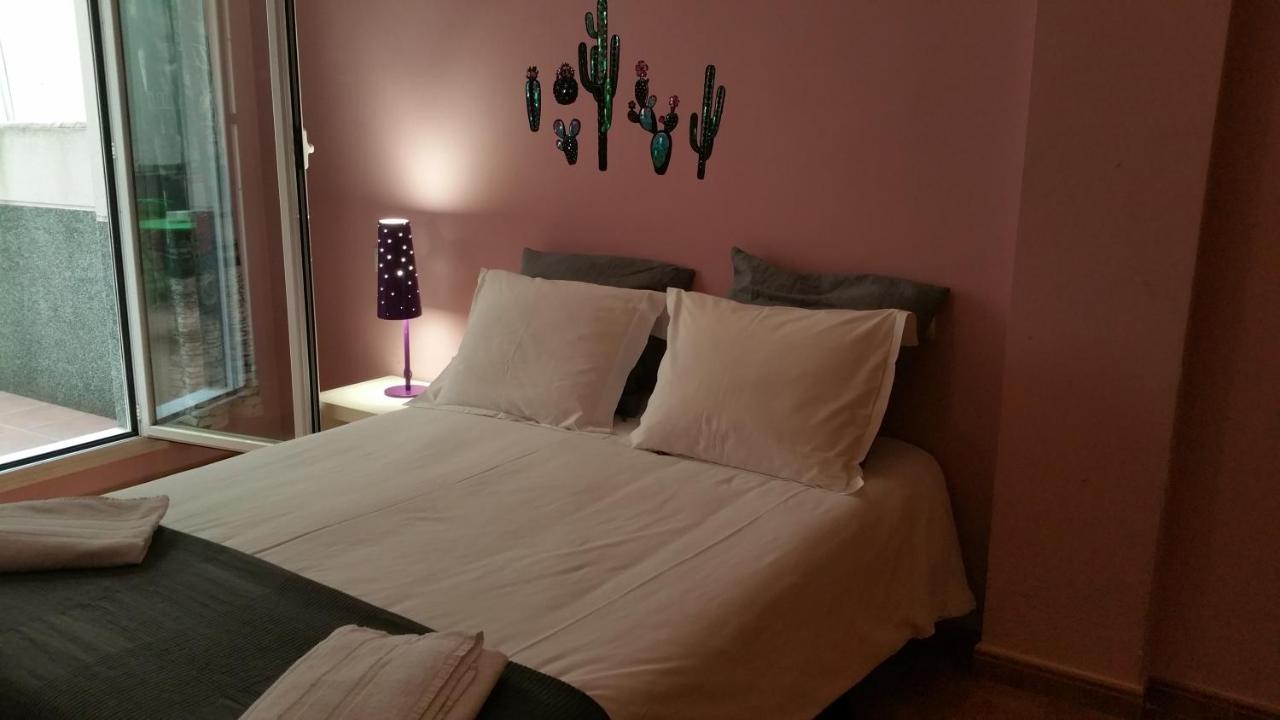 Apartamentos El Puente Madrid Extérieur photo